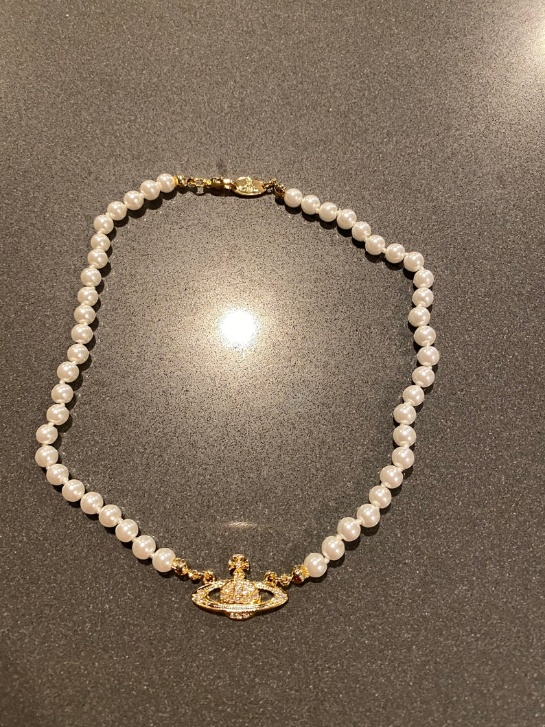 Vivienne Westwood Pearl Necklace - Gold 