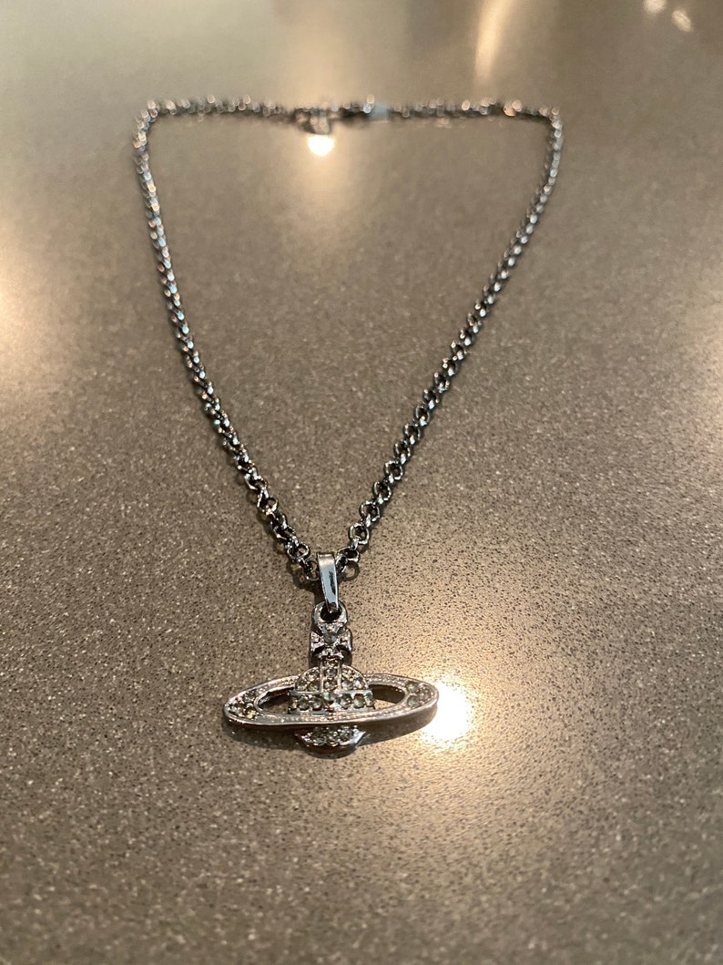 Vivienne Westwood Saturn Necklace 