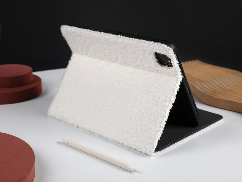 Protège-livre personnalisé beige en peluche pour iPad pour iPad 9,7 10,2 Pro 11 10,5 12,9 pouces Air 4 5 Mini 5 6 Étui pour iPad avec support iPad Pro 2021 image 2