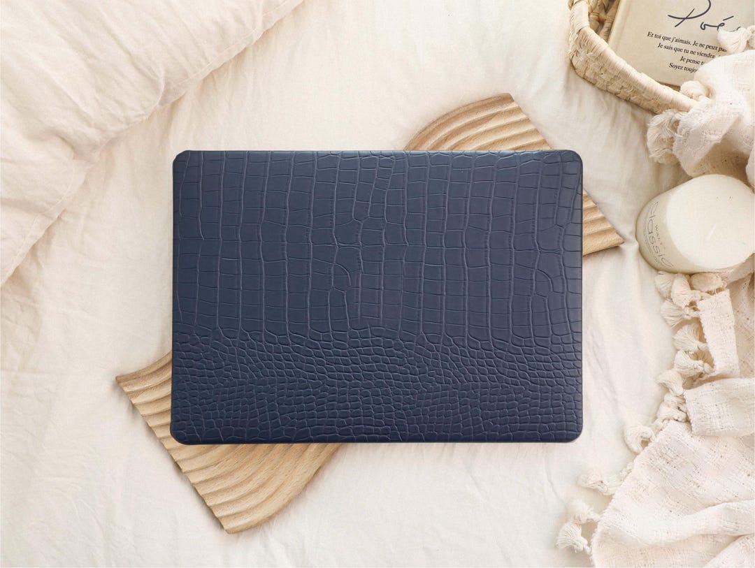 Misty Blue Crocodile Print Leather Hard Case Cover for MacBook M4