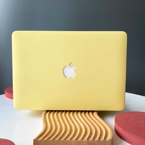 Light Yellow Hard Case Cover for MacBook Air 13 Macbook Pro 13 16 15 14 Air 13 12 inch Laptop M2-A2681 A2338