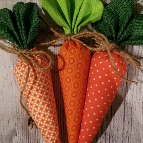 Handmade Farmhouse Stuffed Fabric Carrot Bundle, Summer Carrots, Spring Carrots, Spring Decor, Summer Decor, Farmer's Market