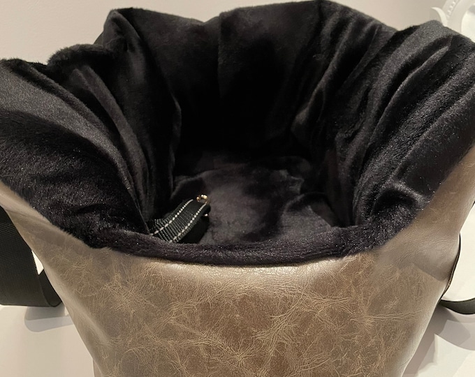 Hand-sewn luxury dog carrier made of imitation leather | Luxury bag | Dog bag for small dogs | Dog shopper | Dog carrier bag | Unique piece