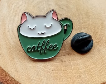 Adorable broche chat et café, broche amoureux des chats, épinglette, accessoire de revers, accessoire de sac, chats blancs