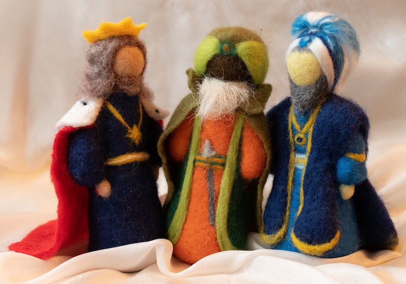 needle-felt-nativity-scene-waldorf-holy-family-christmas-etsy