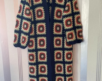 Oma quadratische afghanische Strickjacke,Patchwork Cardigan, Boho Mantel,Häkeljacke