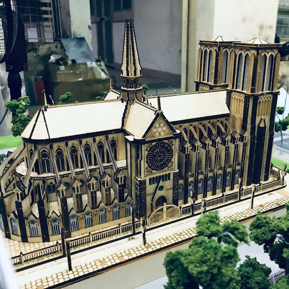 Notre Dame De Paris 3D Wooden Puzzle, DIY 3D Puzzle, Wood Desk