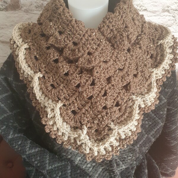 Snood, Tour de cou ,Echarpe, Cache Cou hiver, crochet. Laine. Fait mains. Cadeau pour elle.