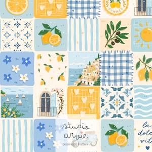 Puede incluir: Un patrón continuo con una cuadrícula de ilustraciones que incluye limones, ramas de olivo, azulejos azules y blancos, arquitectura costera mediterránea, veleros, un scooter y el texto studio arvie seamless pattern en tonos azul claro y amarillo.