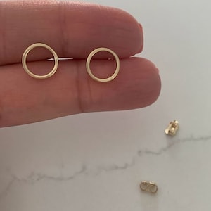 14K Gold Circle Earrings | Solid Gold Earrings | Minimalist Earrings | Circle Earrings | Circle Stud Earrings | Dainty Earrings