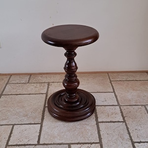Vintage-Pflanzenständer aus Holz