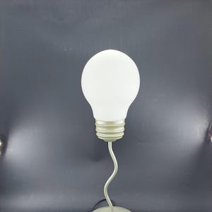 Vintage pop art squiggle lightbulb table lamp