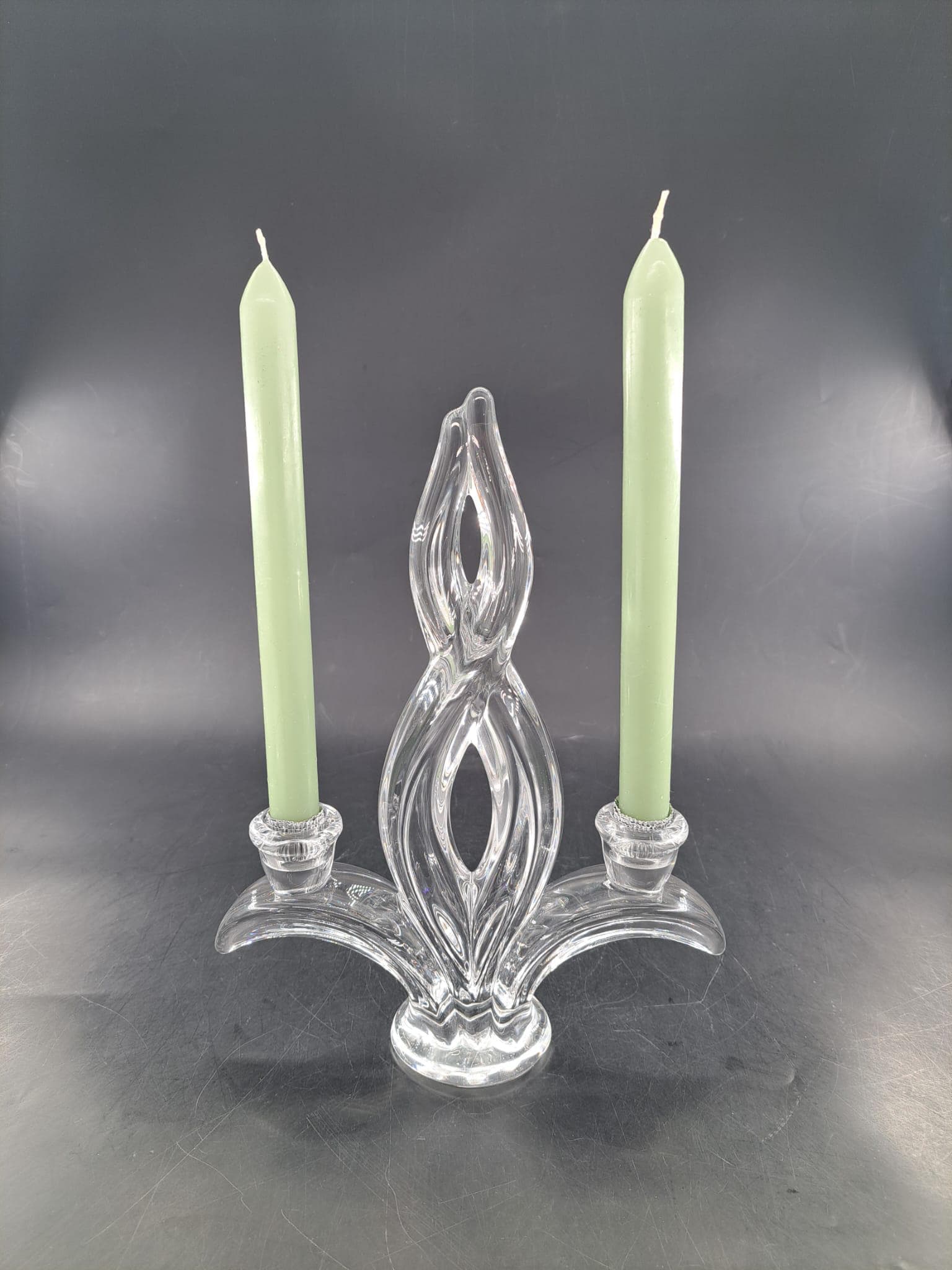 ヴィンテージアート ヴァンヌ ル シャテル フランス クリスタル フルール ド リス キャンドルホルダー - Etsy 日本, image size:1536x2048