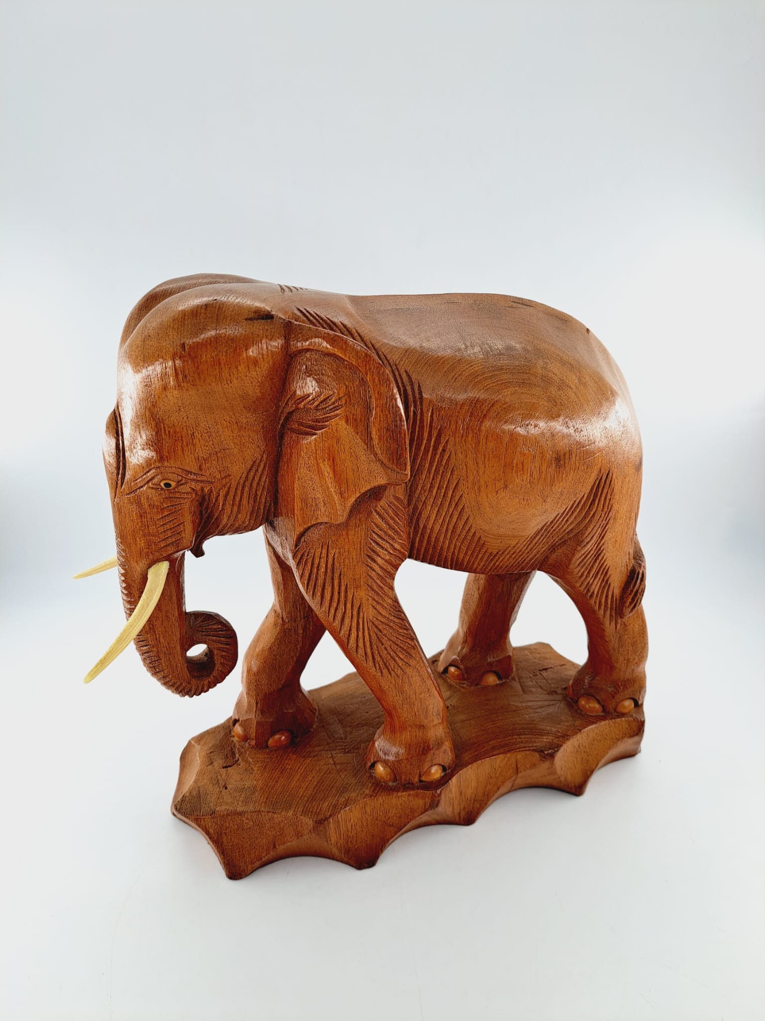 【木彫】タイ製ヴィンテージ　戦士と象 木工 ホビー・楽器・アート 【木彫】タイ製ヴィンテージ 戦士と象