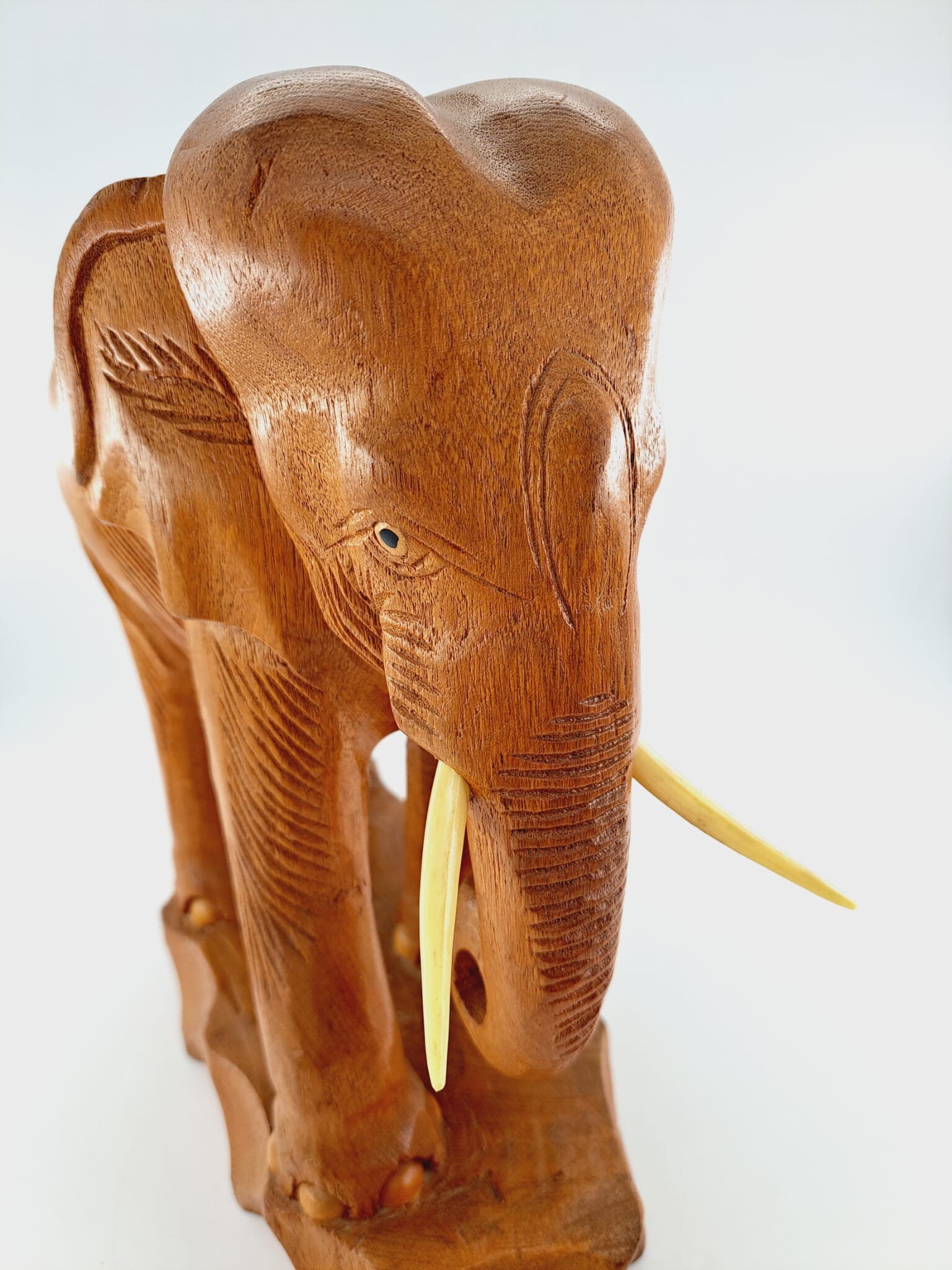 木彫りの大きい象チーク材 ヴィンテージ手彫りのタイチーク材の木製象 - Etsy 日本