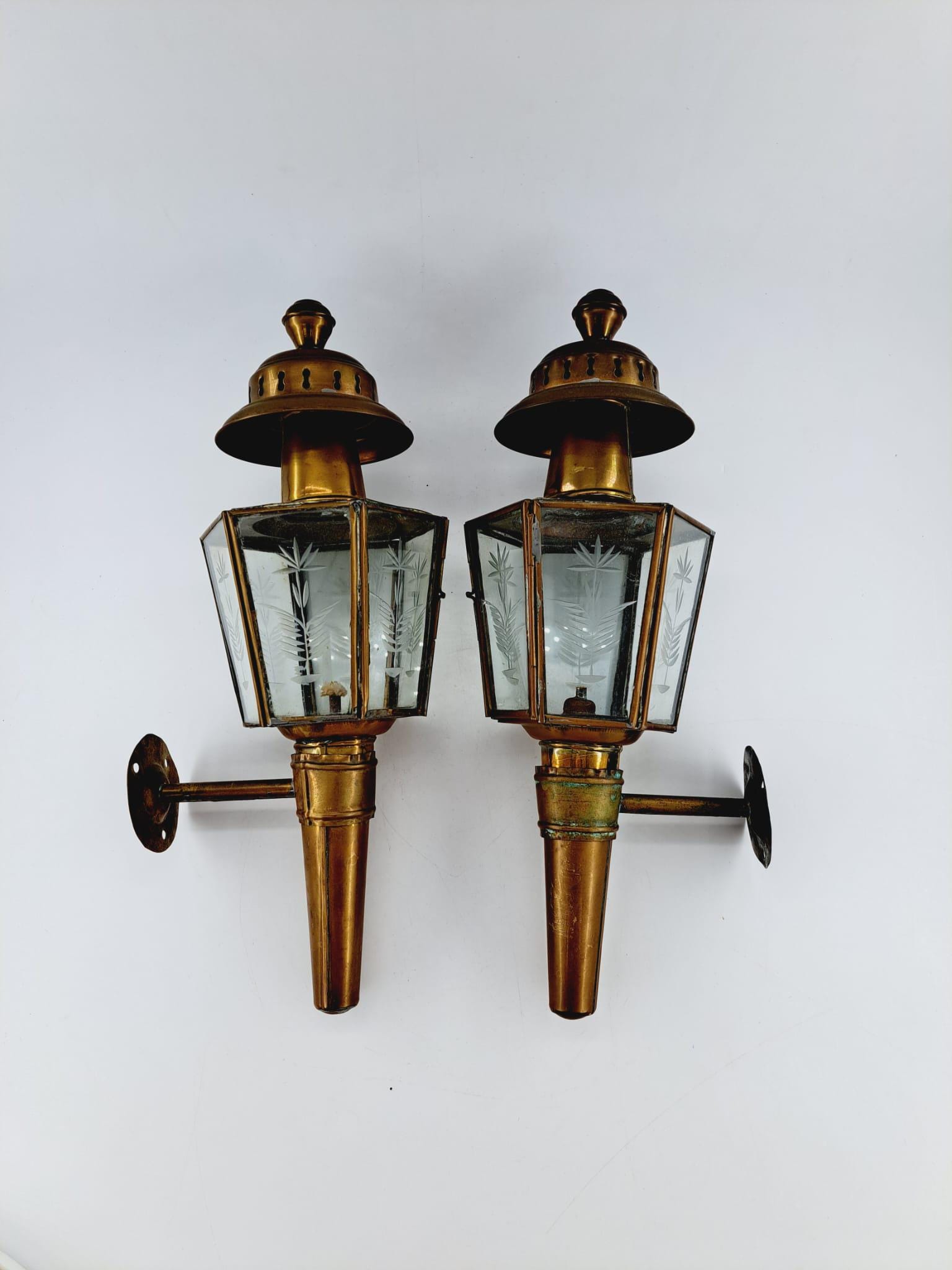 ヴィンテージの装飾的なフランスの馬車用オイルランプ 2 個セット