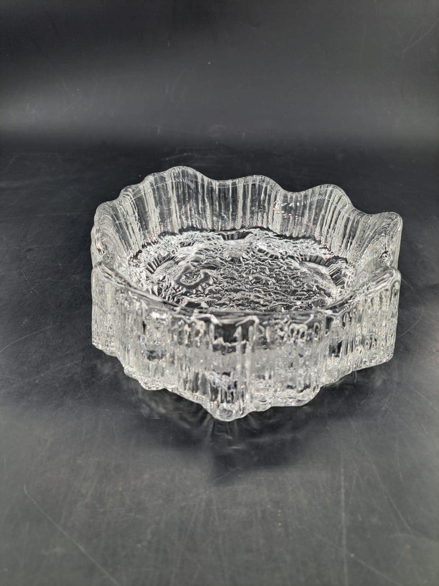 フンピラ/タウノ・ウィルッカラ/Norrsken/ボウル