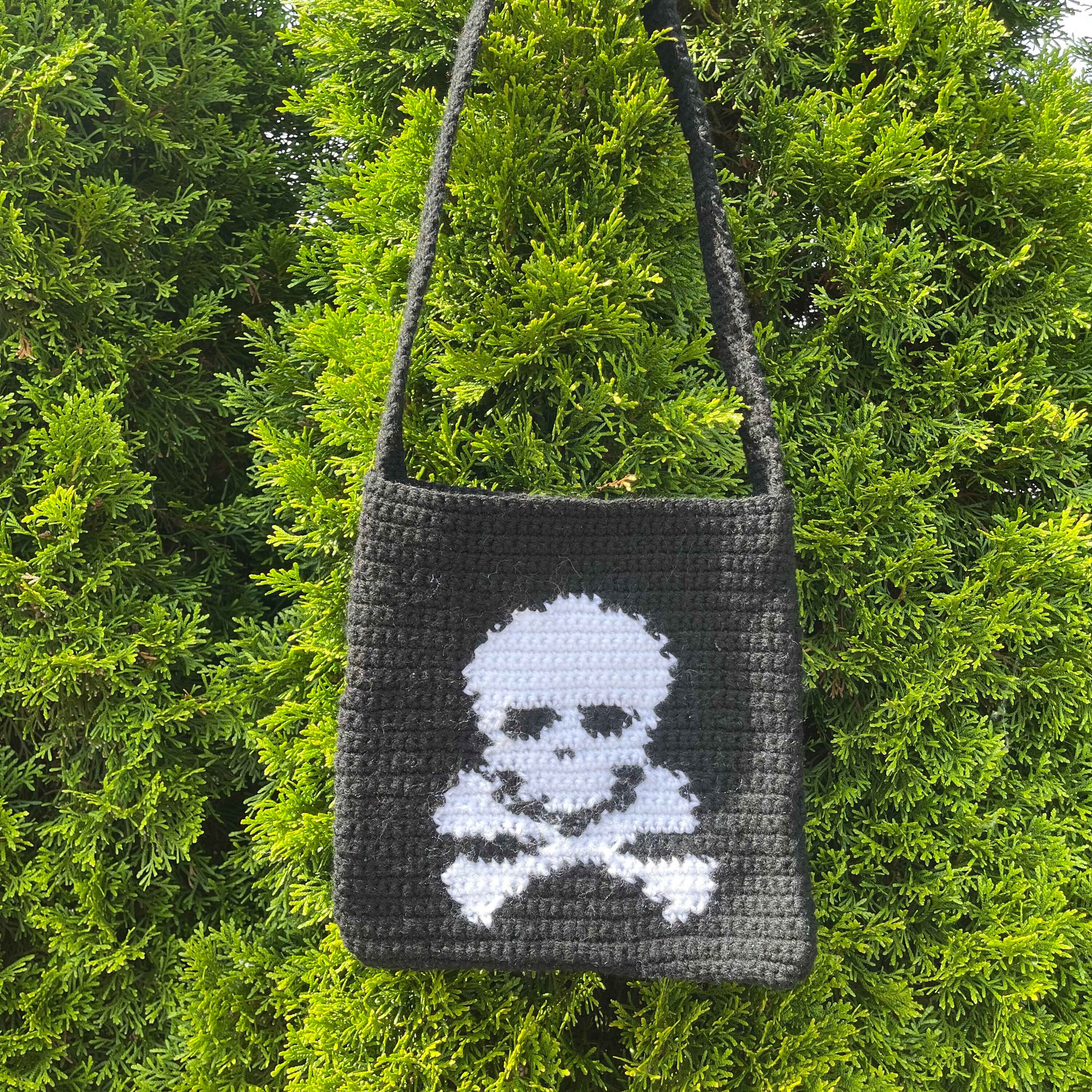 Dark Skull Graphic Crochet Bag, Halloween Theme Knitted Tote Bag, Vintage  Gothic Ghost Shoulder Bag - Temu