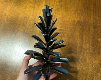 10" Metal Pine Cone
