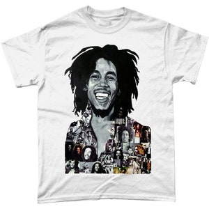 Op de afbeelding: Wit T-shirt met een zwart-wit fotocollage van Bob Marley. De collage bevat verschillende afbeeldingen van Marley, waaronder close-ups van zijn gezicht en full-body shots. Het shirt heeft een klassieke ronde hals.
