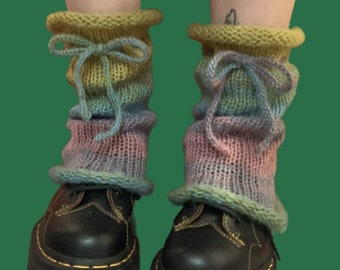 knit bow leg warmers <3