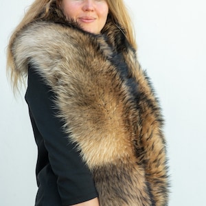 Fuchs Waschbär und Fuchs Schwarze Kragen Schals Stoles Kapuzenbesatz Damen Tücher Boa Pelz Royal SAGA Winter Wear