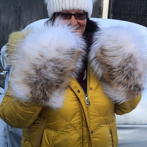 Women’s Golden Island Fox Double Mittens  (Inner and Outer gloves) Super Warm Fur Royal SAGA