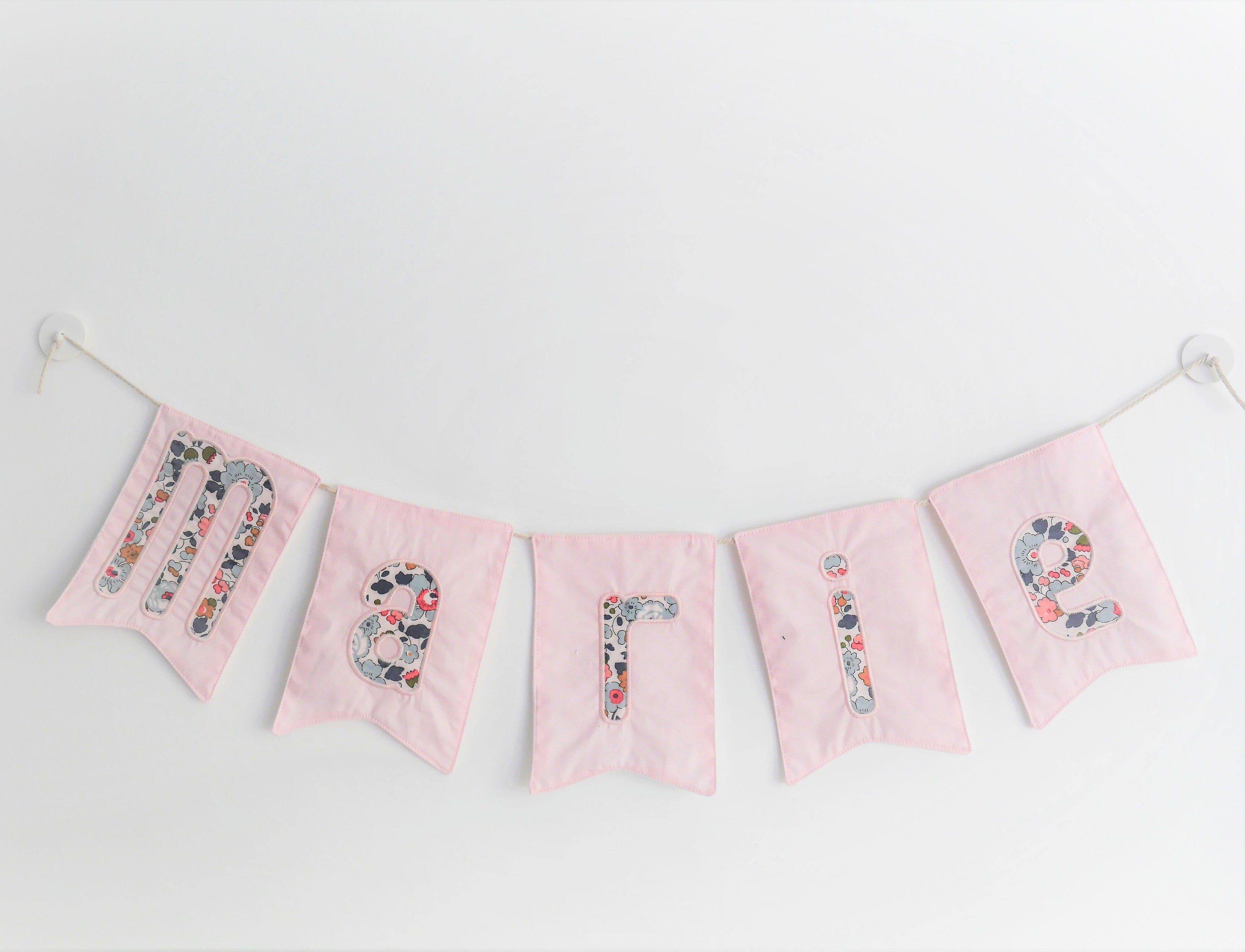 Guirlande de Fanions avec Prénom Brodé