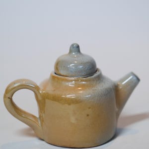 miniature teapot(s)