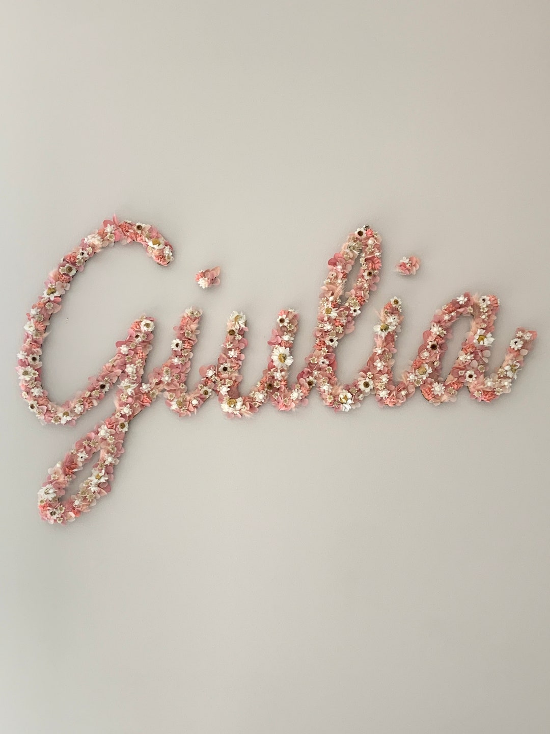 Prénom personnalisé en fleurs séchées et bois pour une décoration de chambre de bebe ou enfant fille ou un cadeau de naissance - Etsy France