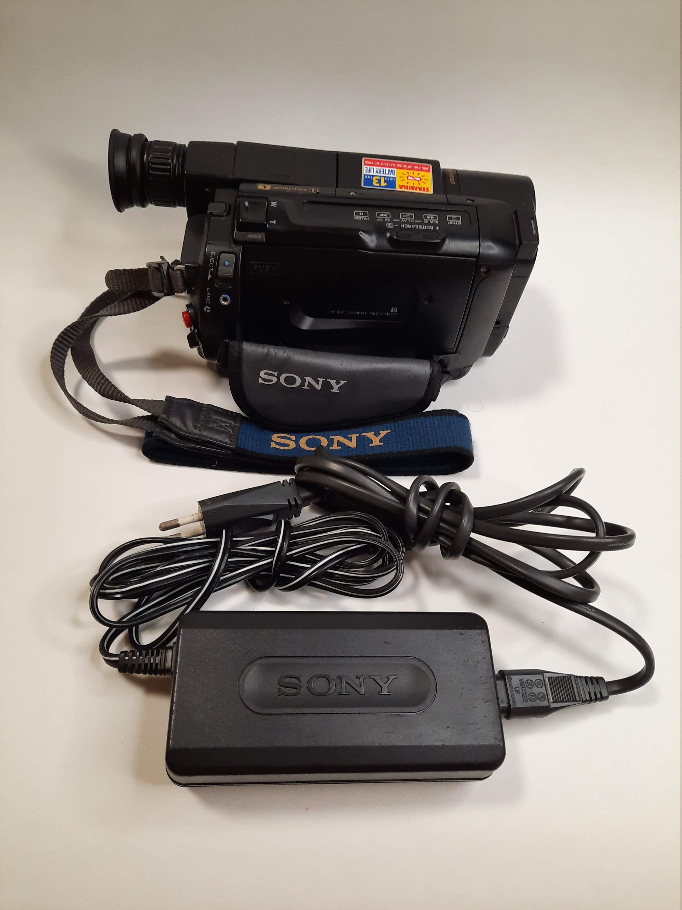 Hi8 Camcorder for sale Only 4 left at 65