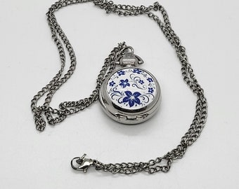 Women's Pocket Watch Quartz Beautiful Patterns Arabic Numerals White Dial