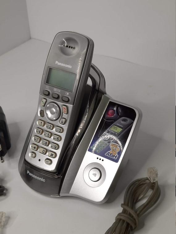 Telefono di casa vintage Panasonic, telefono a pulsante, telefono cordless,  telefono cellulare, telefono retrò, arredamento per la casa. -  Italia