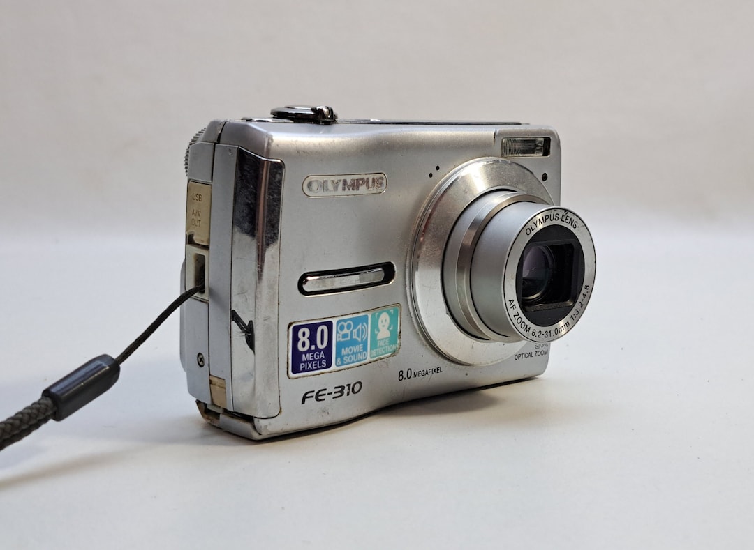 Olympus FE310 Digital Camera 8.0MP 5x Optical Zoom Silver Etsy Canada
