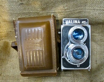 Halina A1, 120 Roll Film TLR Camera Twin Lens Reflex inc Case,1960s DEFECTIVE