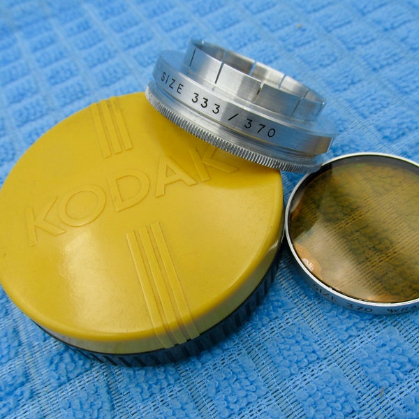 Kodak WRATTEN Filter Holder 333/370 with Wratten 370 85B Orange Drop in Filter and Bakelite Case