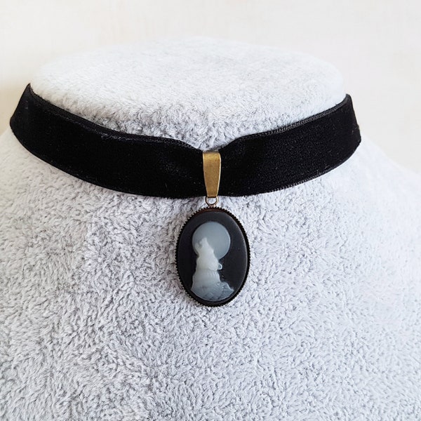 Misty Wolf and Moon Cameo Choker in Black Velvet, Vintage Victorian Style Gothic Choker, Antique Bronze, Choose Your Length