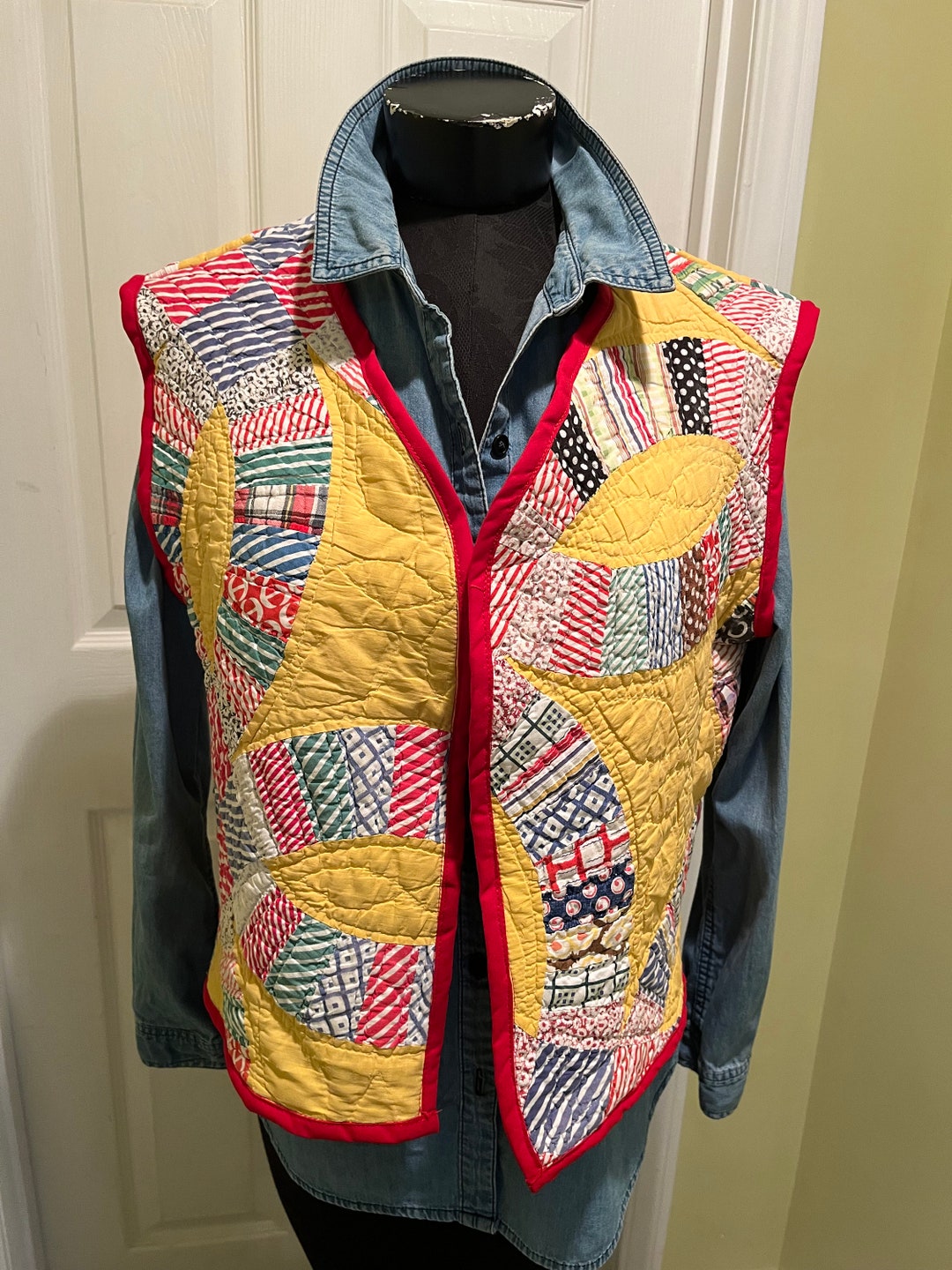 Vintage Quilt VEST in Yellow Wedding Ring Patchwork Pattern Etsy