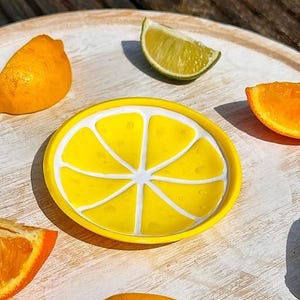 LEMON TRINKET DISH - Citrus Clay Trinket Dish, Jewellery Holder, Ring Stand, Summer Yellow Fruit Jewellery Storage, Bathroom Soap Holder