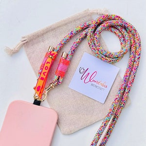 Handykette aus Tau. Love Quaste. Rosa und Neon.