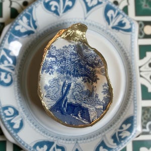 Chinoiserie Oyster shell Ring dish, decoupage trinket bowl, bridesmaid gifts, coastal home decor, wedding favors, nautical handmade gift