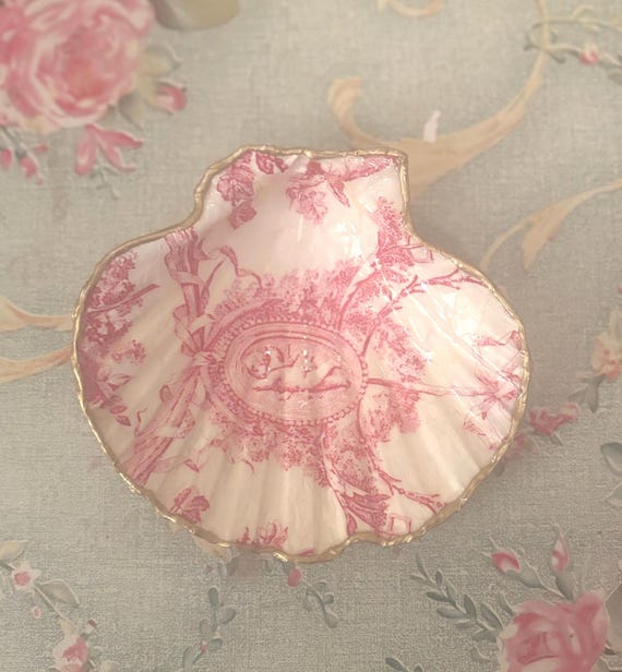 Decoupage Scallop Shell Trinket Dish: Pink Floral Gilded Edge