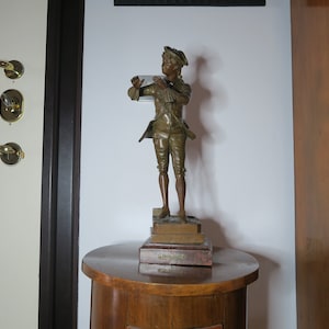 Bronzestatuette