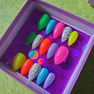 Summer Neon custom gel press on nails