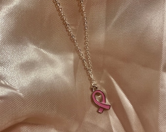 Colar com pingente de fita rosa para câncer de mama