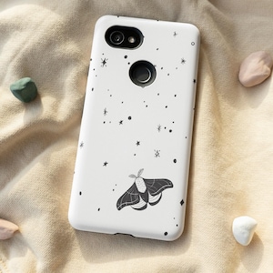 Moth Black White Art Phone Case for iPhone 12 Mini 11 Pro Max X XR XS 7 8 Samsung Galaxy Note 8 9 10 Galaxy S9 S10 S20 Google Pixel 2 3A 4XL image 1