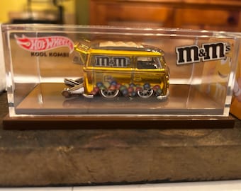 Volkswagen Kool Kombi - M&m's Edition - 1:64 Scale - Digital