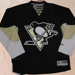 Rare Vintage 90s Pittsburg Penguins Ice Hockey Long Sleeve Men's Jersey Shirt Top Reebok NHL Size M Retro