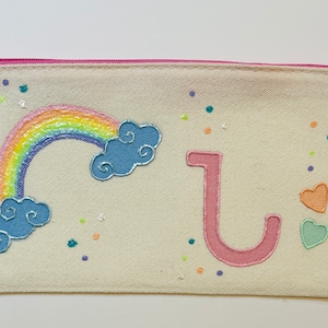 Bolsa arcoíris con letra armenia personalizada en ROSA