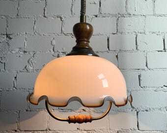 Lampada a sospensione vintage, paralume in vetro opalino, Germania, anni '60